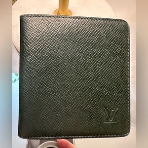 AUTHENTIC LV WALLET
